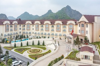 Nghỉ lễ 30/4 và cao điểm Hè 2025: Trải nghiệm "sang-xịn-mịn" chỉ cách Hà Nội một giờ lái xe