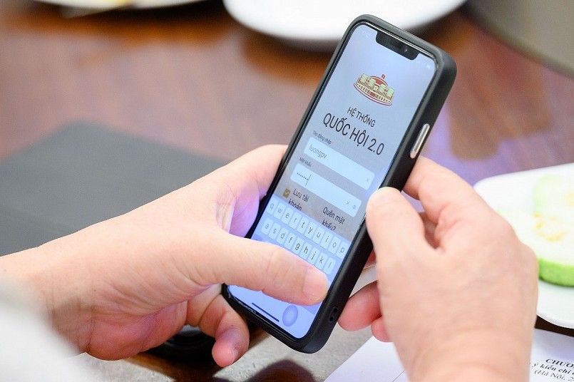 Hệ thống phần mềm cung cấp thông tin trên thiết bị thông minh (App Quốc hội số 2.0) Hệ thống phần mềm cung cấp thông tin trên thiết bị thông minh (App Quốc hội số 2.0)