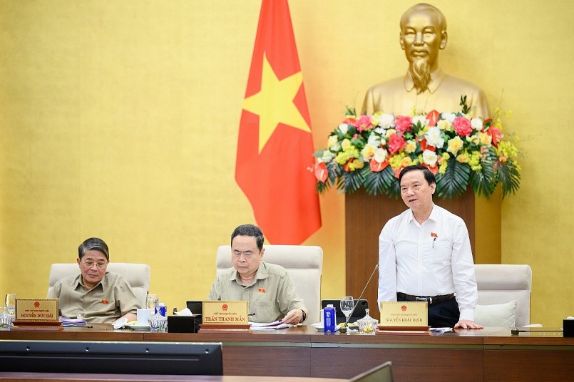 Phó Chủ tịch Nguyễn Khắc Định phát biểu tại Hội nghị Phó Chủ tịch Nguyễn Khắc Định phát biểu tại Hội nghị