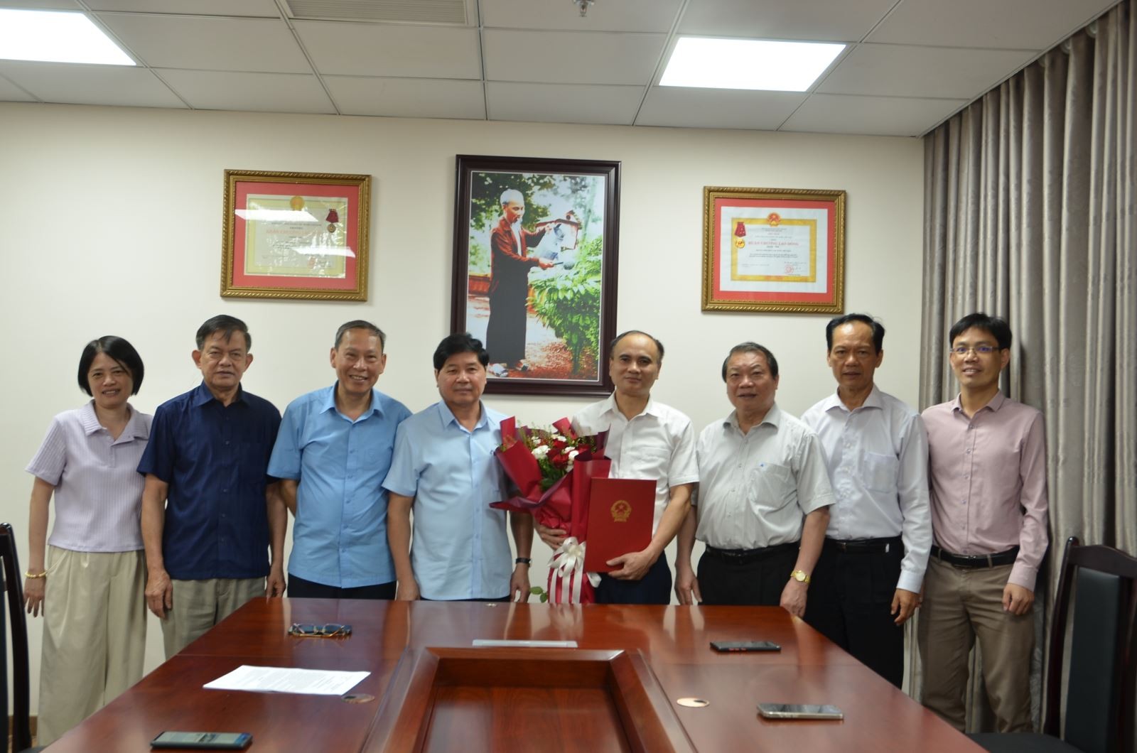 Ban lãnh đạo Hội Làm vườn Việt Nam và Tạp chí Kinh tế nông thôn chúc mừng tân Tổng Biên tập Lê Văn Thơm. Ban lãnh đạo Hội Làm vườn Việt Nam và Tạp chí Kinh tế nông thôn chúc mừng tân Tổng Biên tập Lê Văn Thơm.