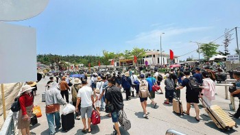 Hơn 1 triệu lượt khách đến Quảng Ninh trong 4 ngày nghỉ lễ