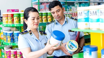 Sữa giả, dầu ăn giả tràn lan: Bộ Y tế yêu cầu kiểm tra diện rộng