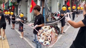 Hà Nội kiểm tra, truy xuất nguồn gốc cơ sở khoe cỗ lòng xe điếu dài 40m