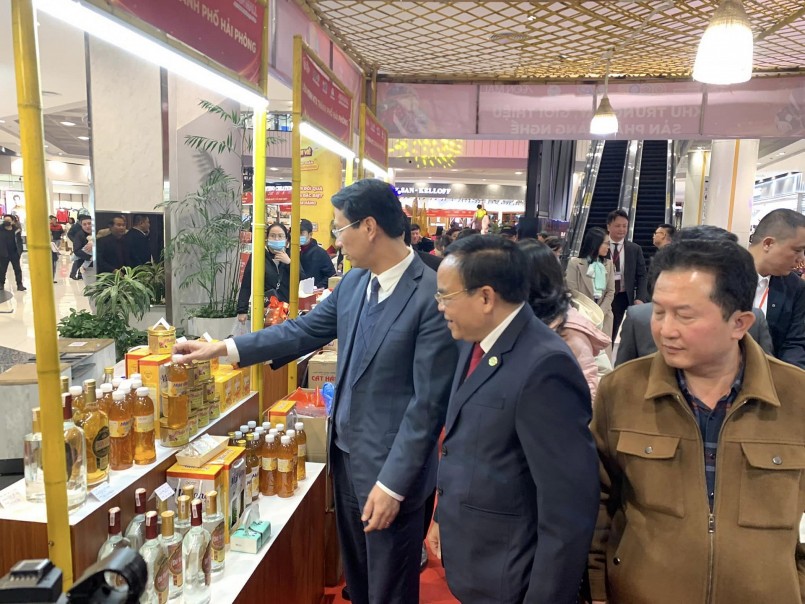 Từ biển đến siêu thị – đặc sản Hải Phòng vươn xa khắp nơi Từ biển đến siêu thị – đặc sản Hải Phòng vươn xa khắp nơi