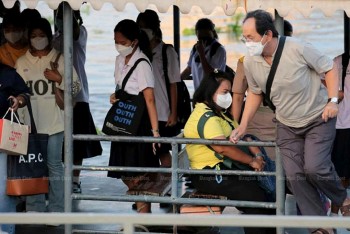 Số ca mắc COVID-19 gia tăng nhẹ, chuyên gia khuyến cáo không chủ quan