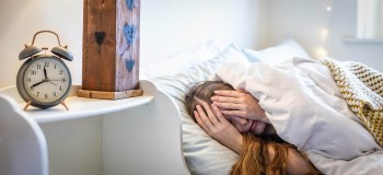 Ngủ nướng – “kẻ thù thầm lặng” của sức khỏe thể chất và tinh thần