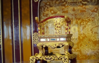 Ngai vàng triều Nguyễn bị xâm hại - Lỗ hổng trong bảo vệ bảo vật quốc gia