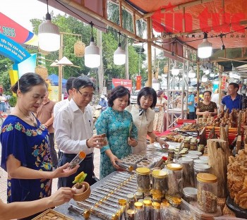 Đưa làng nghề truyền thống phát triển qua du lịch và OCOP