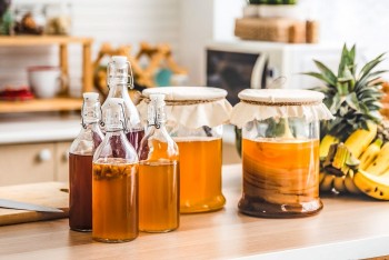 Kombucha – Thức uống lên men từ trà, lợi khuẩn và hàng loạt lợi ích cho sức khỏe