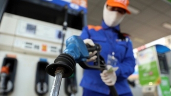 Giá xăng dầu đồng loạt tăng hơn 1.000 đồng/lít