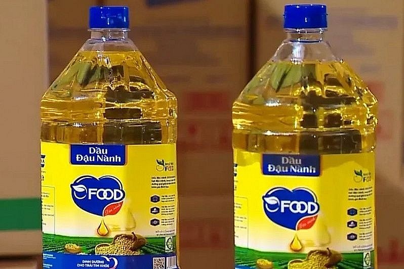 Dầu thực vật để làm thức ăn chăn nuôi (Ảnh: VTV) Dầu thực vật để làm thức ăn chăn nuôi (Ảnh: VTV)