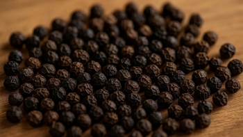 Giá tiêu trong nước đi ngang, triển vọng dài hạn vẫn tích cực