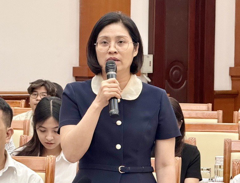 Bà Trịnh Thị Hương, Cục Phát triển doanh nghiệp tư nhân và kinh tế tập thể, Bộ Tài chính - Ảnh: VGP Bà Trịnh Thị Hương, Cục Phát triển doanh nghiệp tư nhân và kinh tế tập thể, Bộ Tài chính - Ảnh: VGP