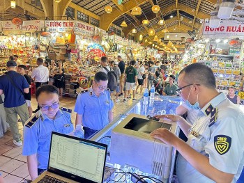 QLTT Hà Nội mở “mặt trận mới” chống hàng giả trên không gian mạng