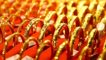 Vàng – USD – Chứng khoán: Ba biến số, một tâm lý đầu tư