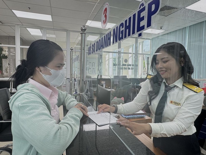 Đại diện Cục Thuế cho biết, ngành thuế đã khẩn trương chủ trì thiết lập và vận hành đường dây nóng, kết nối với 34 Thuế tỉnh thành để giải quyết nhanh các vướng mắc của doanh nghiệp.