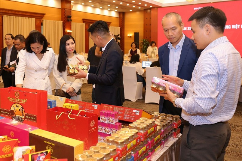 Sản phẩm OCOP được giới thiệu tại sự kiện xúc tiến thương mại quốc tế, tạo cơ hội mở rộng thị trường và nâng tầm thương hiệu nông sản Việt.