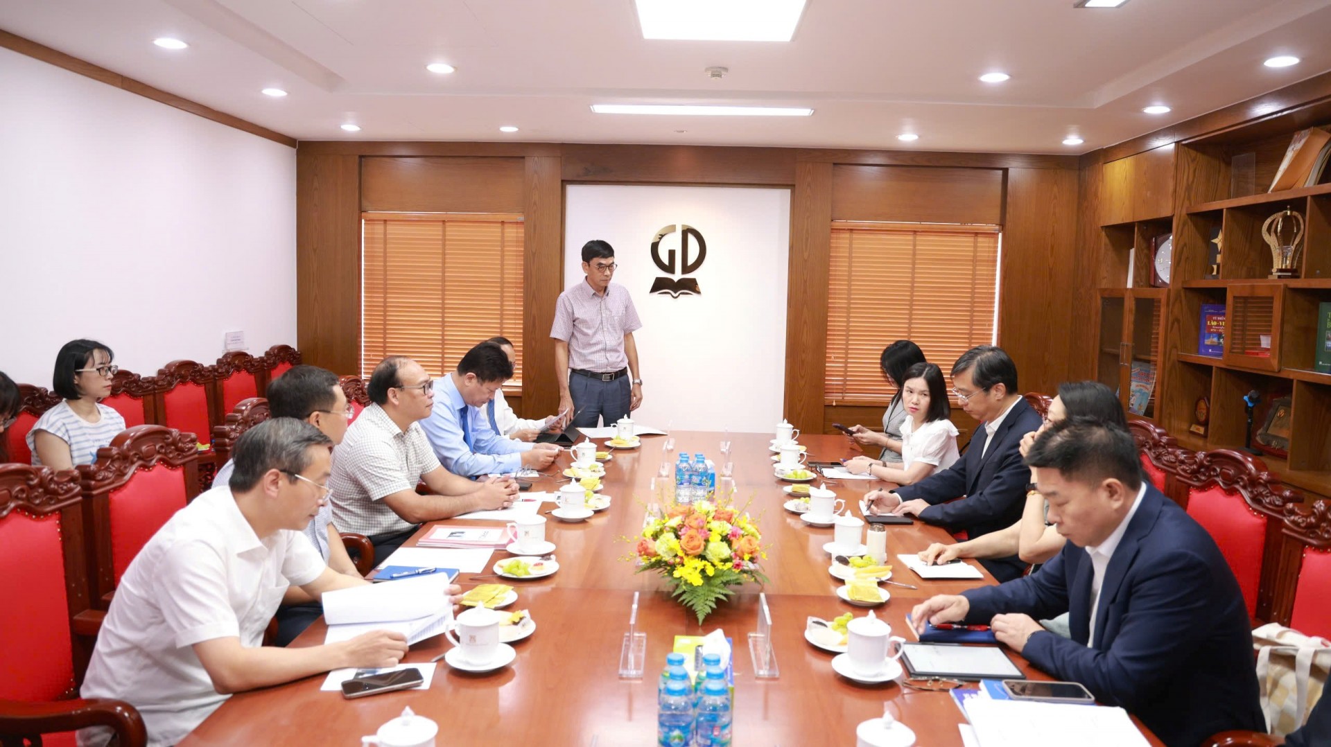 Toàn cảnh buổi làm việc. Toàn cảnh buổi làm việc.