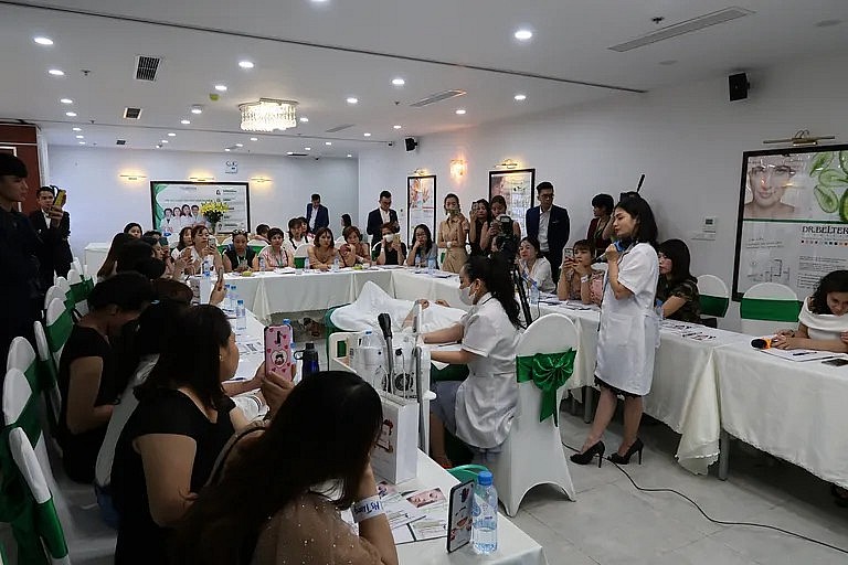 Thu hồi loạt mỹ phẩm của Thương mại Vạn Minh do sai phạm về công bố và nhãn mác