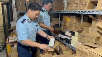 Cẩn thận hàng giả, hàng nhái: Bỏ tiền thật, mua đồ giả