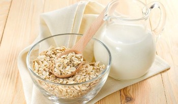 Uống sữa đúng cách, ăn uống hợp lý: Chìa khóa giúp hạ axit uric và đẩy lùi bệnh gút