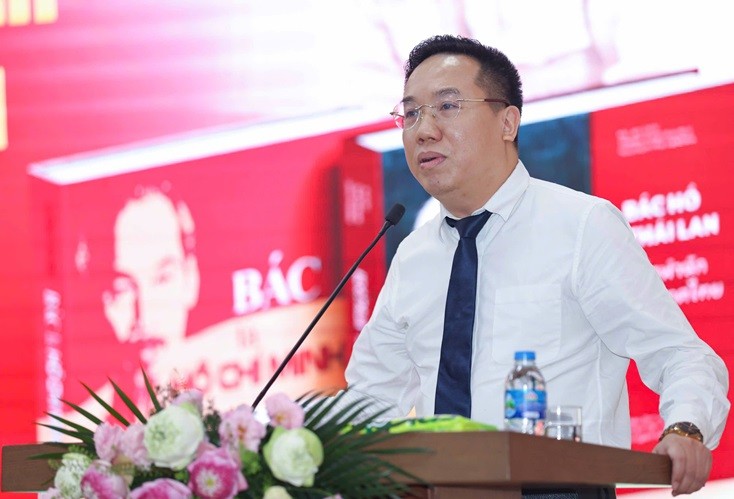 Ông Nguyễn Nguyên – Cục trưởng Cục Xuất bản, In và Phát hành, Bộ Văn hóa, Thể thao và Du lịch trao đổi về sách chất lượng cao (Ảnh: Thanh Tùng) Ông Nguyễn Nguyên – Cục trưởng Cục Xuất bản, In và Phát hành, Bộ Văn hóa, Thể thao và Du lịch trao đổi về sách chất lượng cao (Ảnh: Thanh Tùng)