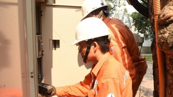 Công suất tiêu thụ điện toàn quốc phá vỡ kỷ lục lịch sử do nắng nóng