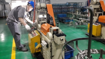 Thời điểm vàng cho công nghiệp hỗ trợ: Vượt lên hay bị gạt lại?