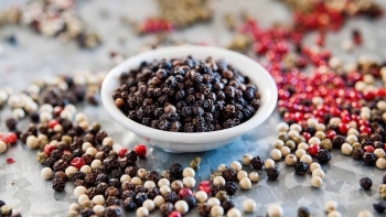 Giá hồ tiêu hôm nay 9/8: Lâm Đồng – Đắk Lắk dẫn đầu, thị trường ổn định xu hướng tăng