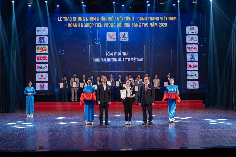 LOTTE MART được vinh danh là Doanh nghiệp tiên phong đổi mới sáng tạo năm 2025 LOTTE MART được vinh danh là Doanh nghiệp tiên phong đổi mới sáng tạo năm 2025