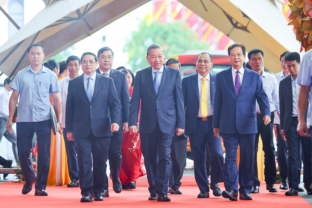 Khởi công, khánh thành 250 công trình: Động lực mới cho tăng trưởng, khát vọng Việt Nam hùng cường Khởi công, khánh thành 250 công trình: Động lực mới cho tăng trưởng, khát vọng Việt Nam hùng cường