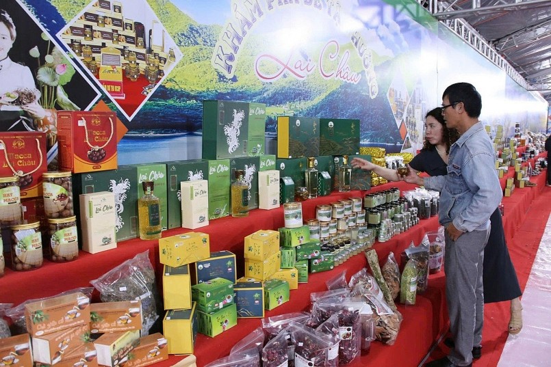 Các sản phẩm OCOP được trưng bày, quảng bá tại