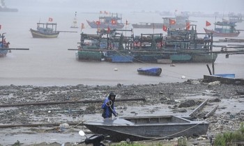 Bão số 5 áp sát, Thanh Hóa chạy đua với thời gian sơ tán dân ven biển