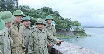 Bí thư Tỉnh ủy Thanh Hóa trực tiếp vào vùng tâm điểm, kiểm tra công tác ứng phó bão số 5