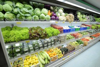 Chủ động nguồn cung hàng hóa thiết yếu, ổn định thị trường ứng phó bão số 5