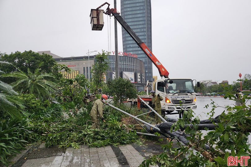 Thủ tướng yêu cầu các địa phương khẩn trương khắc phục hậu quả bão số 5 Thủ tướng yêu cầu các địa phương khẩn trương khắc phục hậu quả bão số 5