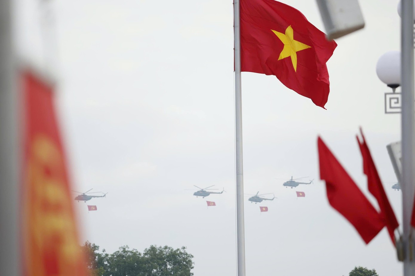 TỔNG THUẬT: Lễ Tổng duyệt chương trình diễu binh, diễu hành kỷ niệm 80 năm Quốc khánh 2/9