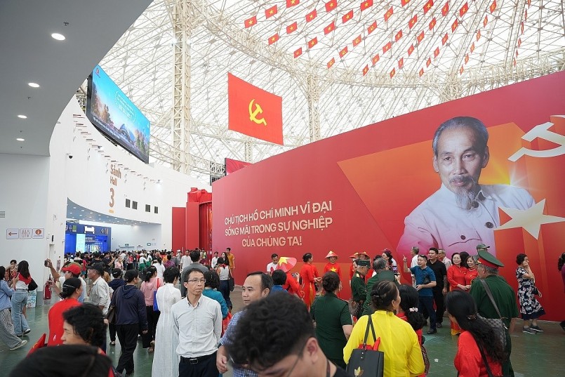 Triển lãm “80 năm Hành trình Độc lập - Tự do - Hạnh phúc” quy tụ 230 gian hàng, quy mô gần 260.000 m2 (LINK) Triển lãm “80 năm Hành trình Độc lập - Tự do - Hạnh phúc” quy tụ 230 gian hàng, quy mô gần 260.000 m2 (LINK)