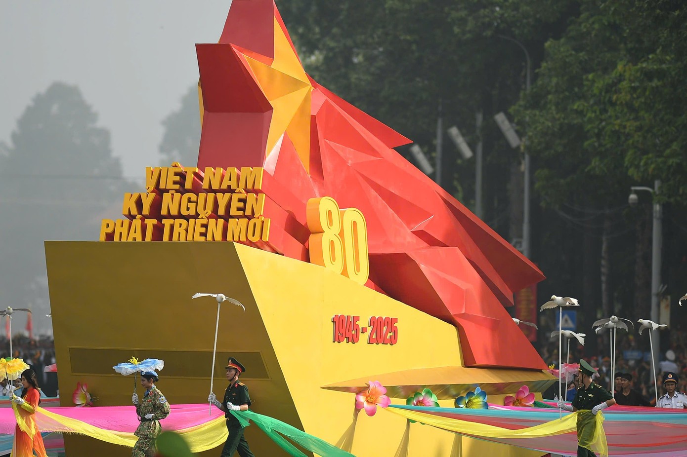 TRỰC TIẾP: Lễ kỷ niệm, diễu binh, diễu hành chào mừng Quốc khánh 2-9