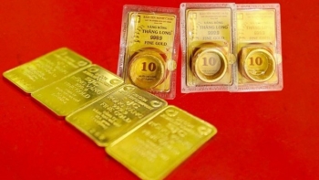 Tăng dựng đứng: Vàng SJC "bỏ xa" mốc 133 triệu chỉ sau một đêm