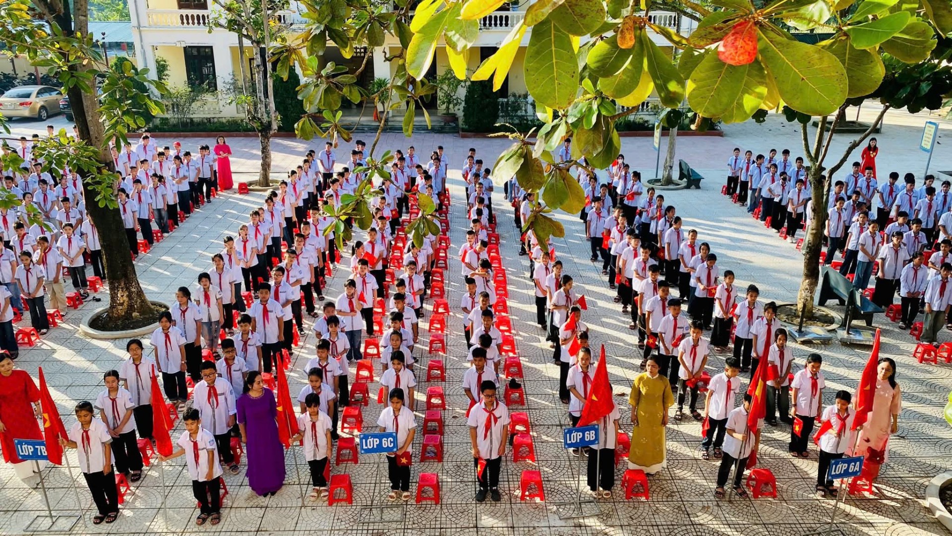 Thanh Hóa: Tưng bừng khai giảng năm học, Hòa chung không khí rộn ràng cả nước