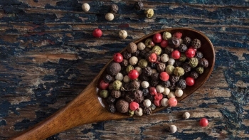 Giá hồ tiêu hôm nay 7/9: Giảm nhẹ tại Tây Nguyên, triển vọng xuất khẩu vẫn tích cực