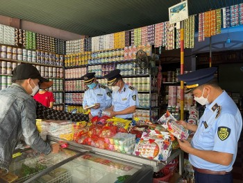 Tăng cường kiểm tra thị trường, đảm bảo an toàn thực phẩm dịp Tết Trung Thu