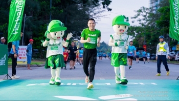 Herbalife Việt Nam đồng hành cùng giải chạy VnExpress Marathon Cần Thơ 2025