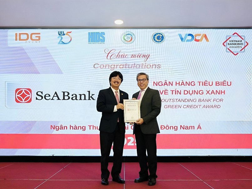 SeABank khẳng định dấu ấn bền vững với 2 giải thưởng Ngân hàng Việt Nam tiêu biểu SeABank khẳng định dấu ấn bền vững với 2 giải thưởng Ngân hàng Việt Nam tiêu biểu