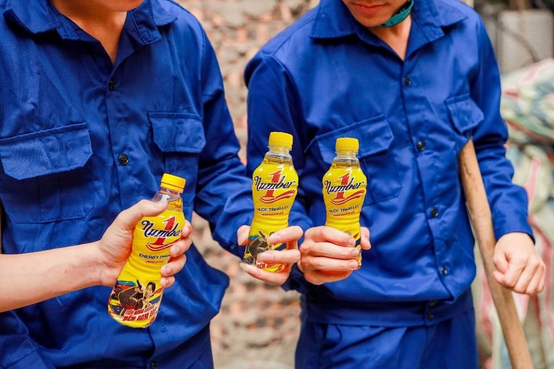 Là thức uống tiếp năng lượng quen thuộc của giới start-up, Number 1 giúp mọi người luôn bền bỉ với đam mê trước những khó khăn, thử thách trong hành trình khởi nghiệp.