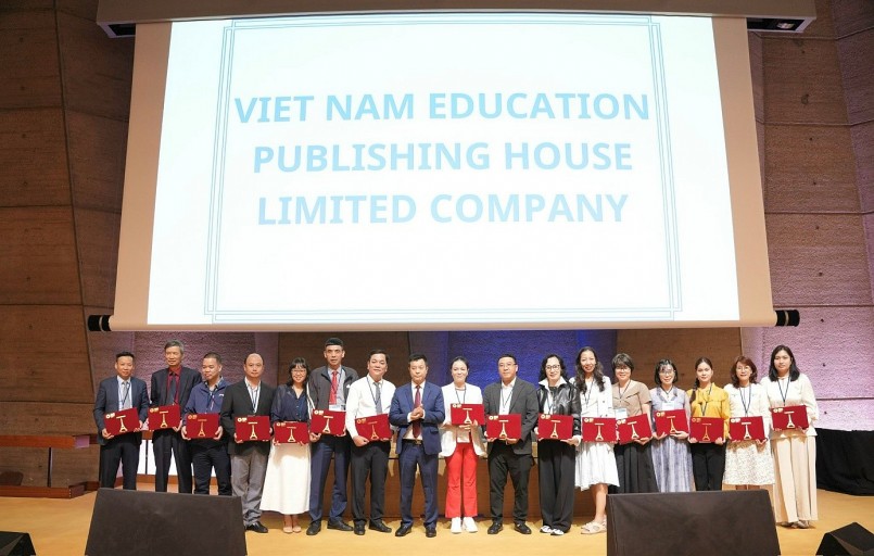 Đoàn công tác NXBGDVN tại Hội nghị