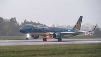 4 sân bay đóng cửa, hàng loạt chuyến bay bị hủy vì bão Bualoi