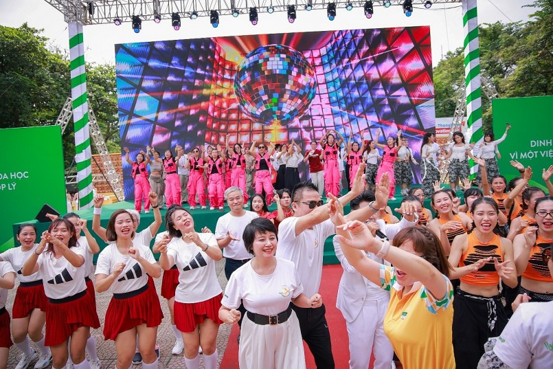 : Ngày dinh dưỡng Cộng đồng 2025 lần 5 tại Hà Nội thu hút hàng ngàn người tham gia tại Công Viên Thống Nhất : Ngày dinh dưỡng Cộng đồng 2025 lần 5 tại Hà Nội thu hút hàng ngàn người tham gia tại Công Viên Thống Nhất