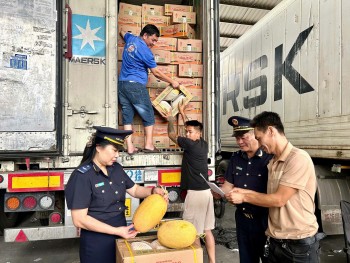 Hải quan khu vực VII siết chặt kiểm soát hàng giả, hàng kém chất lượng